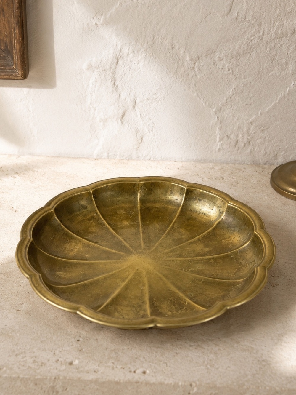 Vintage Fluted Brass Bowl / Bol vintage cannelé en laiton